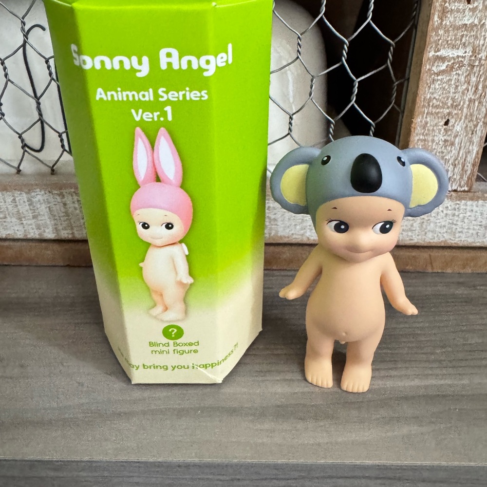 SOLD ❌ Sonny Angel Animal Series ver. 1 Mini Figure koala 🐨 new in box Authentic